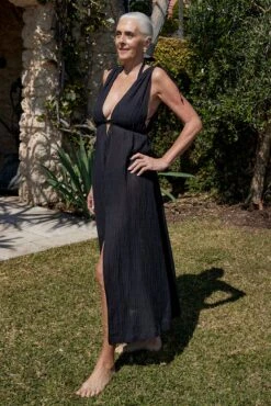 Mallorca Dress - Black Crinkle Linen -Sunny Tide Shop 4 fb301859 7ef4 4984 b54e 0ba8f237694c
