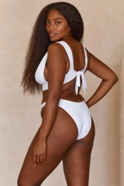 Tamarama Bottom - True White 12 Tamarama Bottom - True White -Sunny Tide Shop 5 19e1ef7b 8b20 4067 bac7 3673fb5c8b10