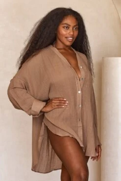 Barcelona Tunic - Husk Crinkle Linen 20 Barcelona Tunic - Husk Crinkle Linen -Sunny Tide Shop Barcelona Tunic Husk Crinkle Linen 3