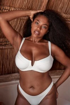 Clovelly Top - Ivory -Sunny Tide Shop Clovelly Top 7cf3ed1c 486d 4144 9b88 1b3936731feb