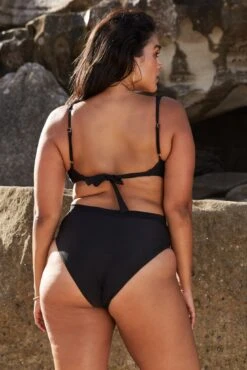 Riviera Bottom - Black -Sunny Tide Shop Voluptuous Riviera Bottom Black Back
